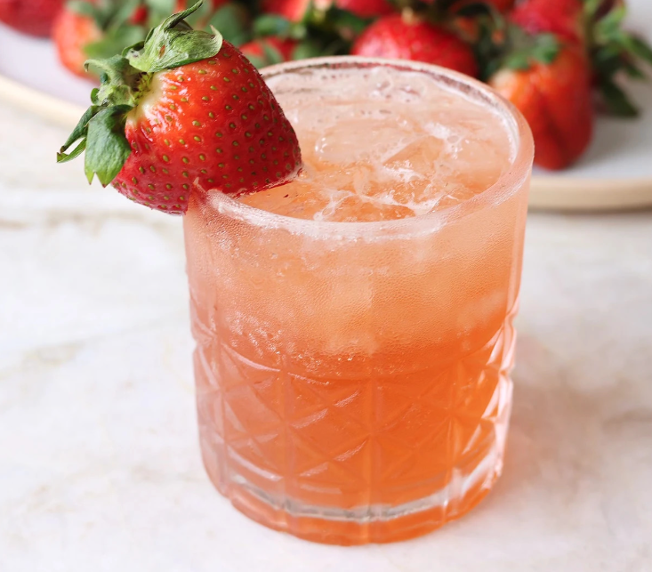 strawberry lemonade cocktail