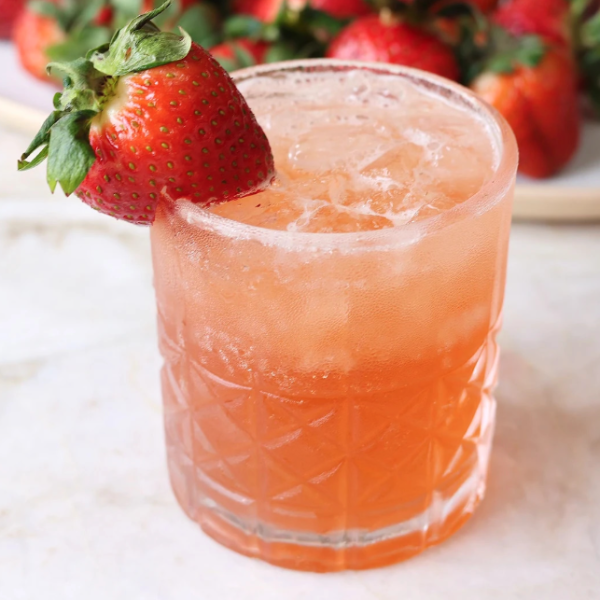strawberry lemonade cocktail