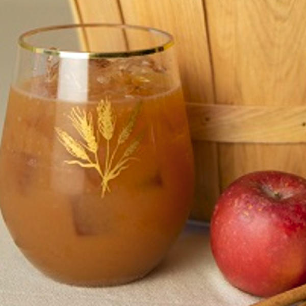 rye spiced cider cocktail